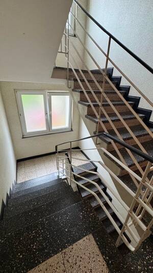 Ab sofort frei ! Renovierte 2,5- Zimmer Wohnung mit Balkon in Düsseldorf- Hassels ! Provisionsfrei! – 40599 Düsseldorf – Vorschaubild 6