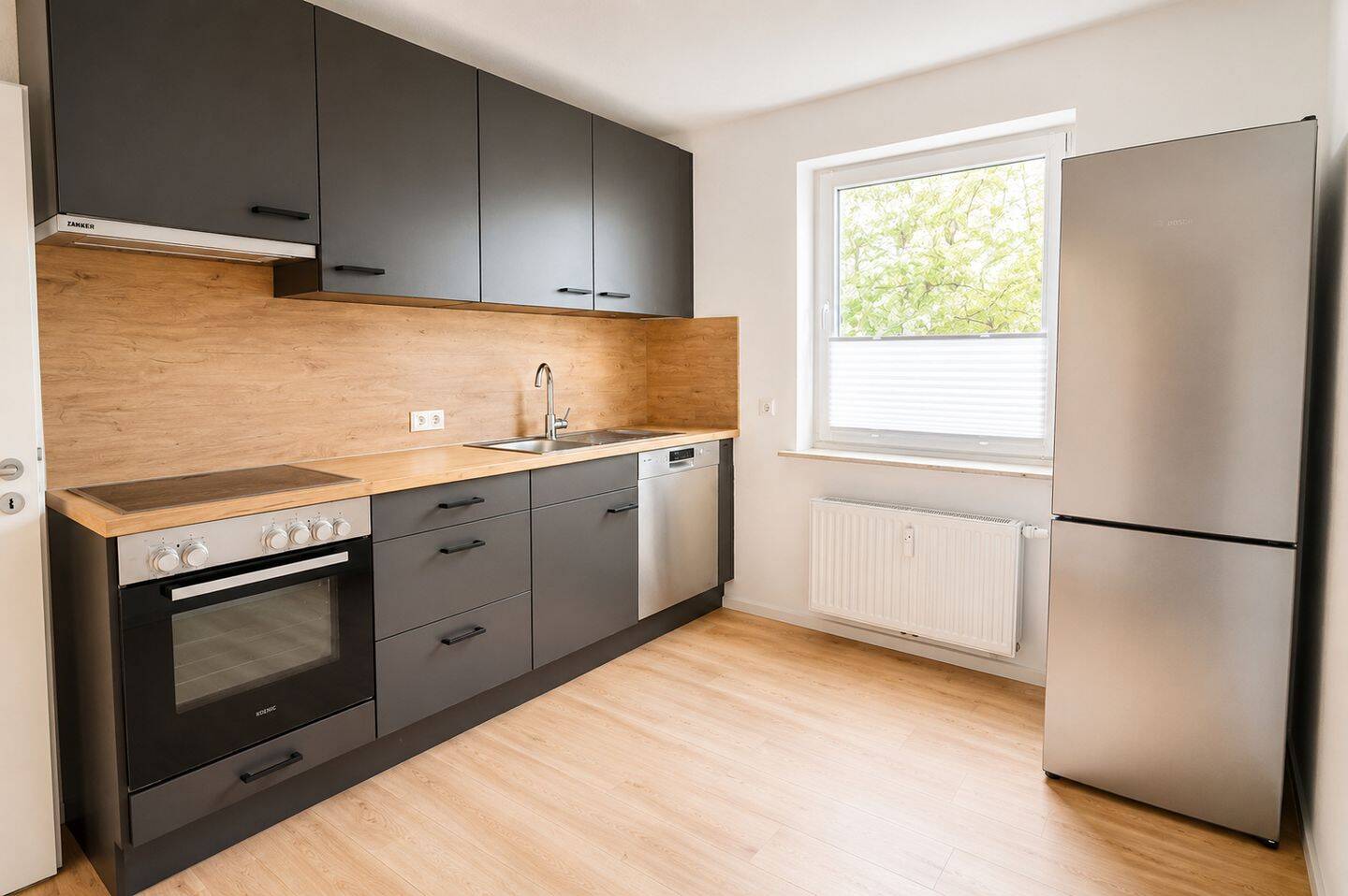 Kapitalanlage mit Potenzial: Gepflegtes, vermietetes 3-Parteienhaus in gefragter Wohnlage – Oldenburg – Vorschaubild 4