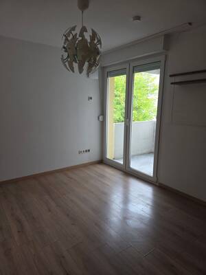 1 Zimmer-Appartement mit Balkon in zentraler Lage für Schüler/Studenten/Berufstätige *** 5 Min zur U-Bahn – 90763 Fürth – Vorschaubild 7