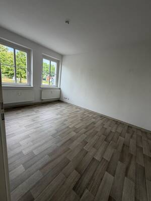 Mehr Platz als gedacht: Komfortable Einraumwohnung – 1968 Senftenberg – Vorschaubild 2