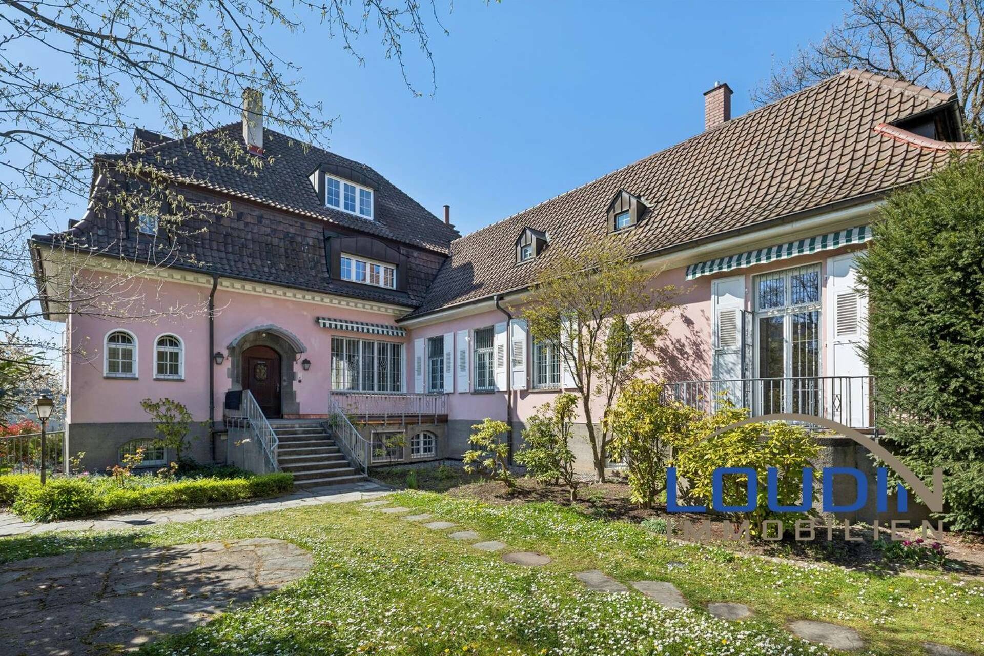 Dachgeschosswohnung in 77652 Offenburg mit 93,12 m² kaufen