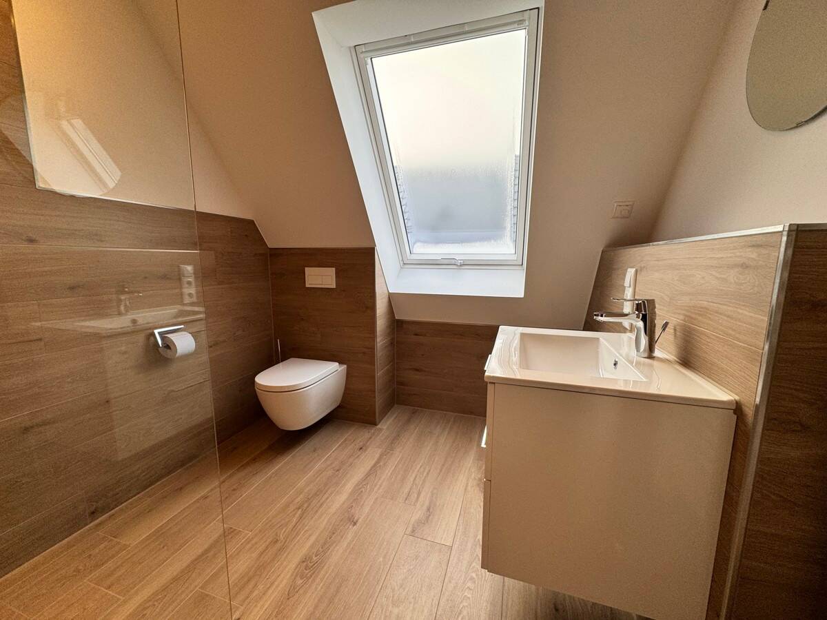 Luxus am Meer - Exklusives Wohnen auf drei Ebenen direkt am Jadebusen - Dauerhaft wohnen möglich! – Varel – Vorschaubild 9
