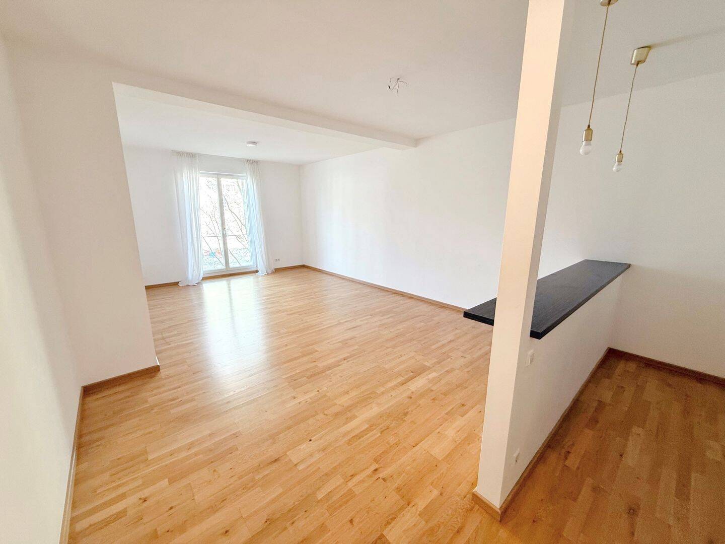 Großzügiges 1 - Zimmer Apartment in bester Lage am Galgenberg – Regensburg – Vorschaubild 2