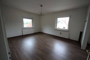 Marko Winter Immobilien - Mosbach: Zentral gelegene 5-Zimmer-Wohnung mit Balkon – 74821 Mosbach – Vorschaubild 3
