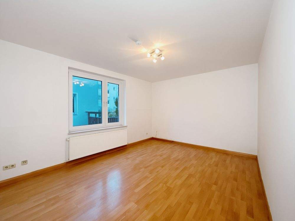 Gut geschnittene 2-Zimmer-Wohnung mit großer Wohnküche und viel Tageslicht – Bielefeld – Vorschaubild 4