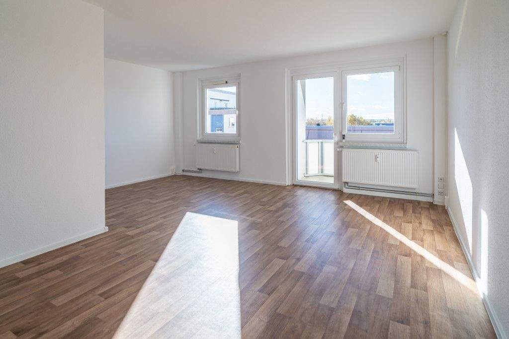 2-Raum-Wohnung mit Balkon auf dem südlichen Sonnenberg – Chemnitz – Vorschaubild 2