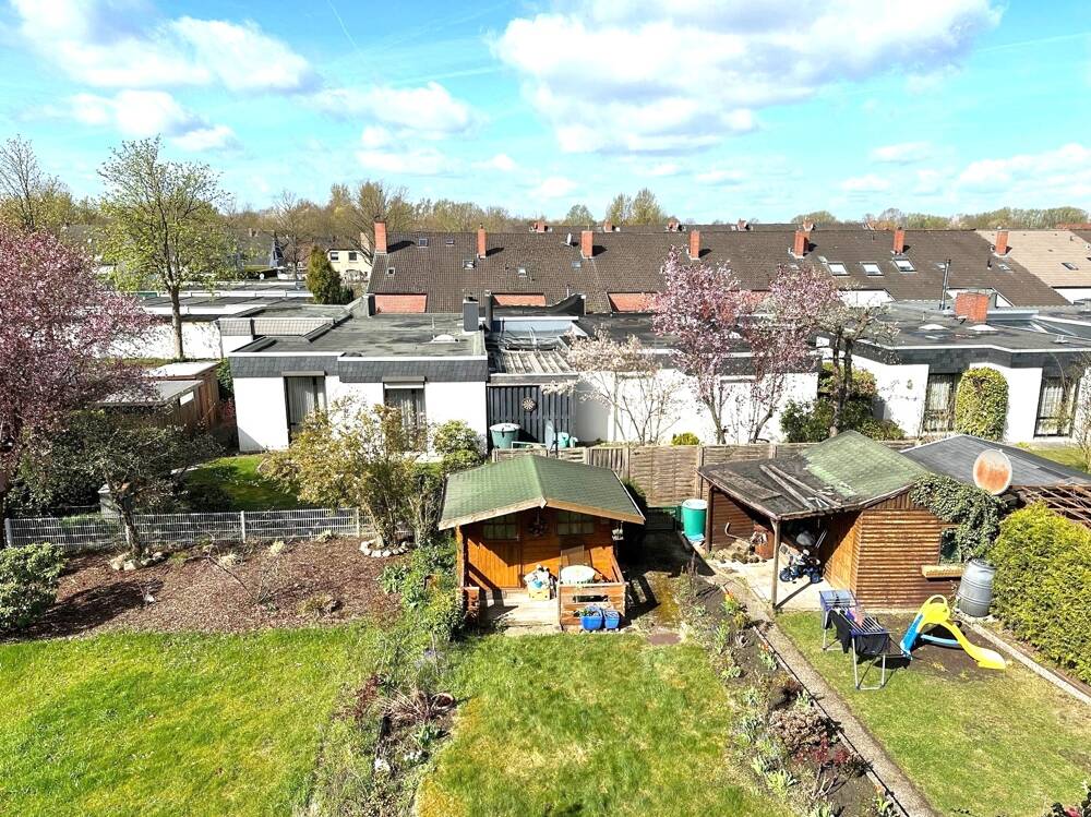 HABENHAUSEN! Erstklassiges Reihenhaus mit ausgebautem Dachgeschoß, glasüberdachter Terrasse + Garage – Bremen – Vorschaubild 7
