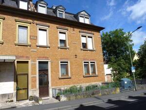 Doppelhaushälfte mit 3 Wohnungen, kleiner Gartenbereich, Hof und Scheune in Heidingsfeld – 97084 Würzburg – Vorschaubild 2