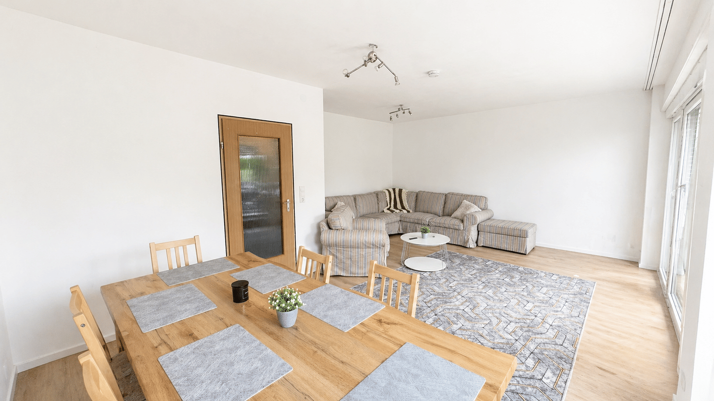 Modernisiertes Reihenhaus mit Garten, Garage und PV-Anlage in Ingolstadt-Oberhaunstadt – Ingolstadt – Vorschaubild 4