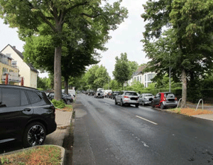 Schöne Erdgeschoss-Eigentumswohnung mit Terrasse, Gartenfläche und zwei Tiefgaragenstellplätzen in gefragter Lage in 40489 Düsseldorf-Kaiserswerth – Niederrheinstraße 295, 40489 Düsseldorf – Vorschaubild 2