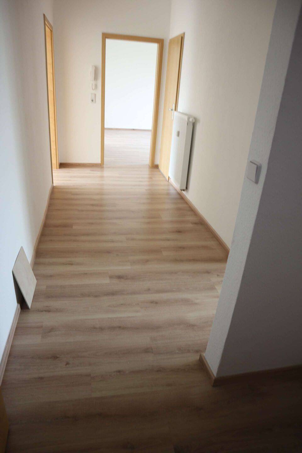 Inkl EBK - 2. OG - Bad mit Fenster- sonniger Westbalkon – Chemnitz – Vorschaubild 5