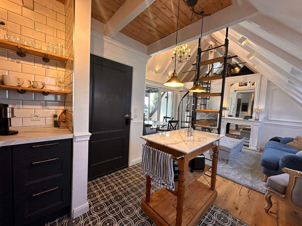 Helle und modern eingerichtete Wohnung im Loft Still mit Loggia – Saarbrücken – Vorschaubild 8