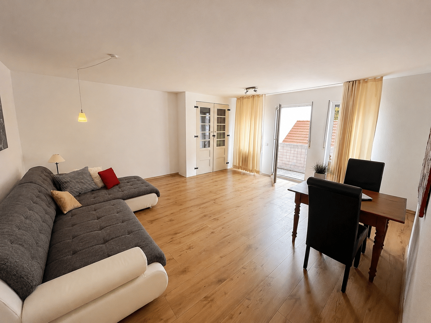 SB. St.Arnual- Möblierte 2-Zimmer-Wohnung mit Balkon, Einbauküche und Tiefgaragenstellplatz in ruhiger Lage – Saarbrücken – Vorschaubild 2