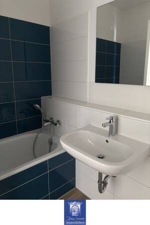 Ihre neue Wohlfühlwohnung! Großer Balkon, attraktive Ausstattung, Bad und Gästebad! – 1187 Dresden – Vorschaubild 9