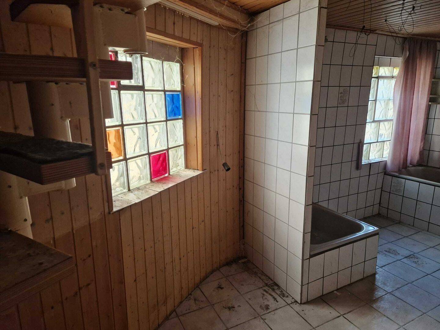 Sanierungsbedürftiges Mehrfamilienhaus mit großem Entwicklungspotenzial. Ein ideales Investment!