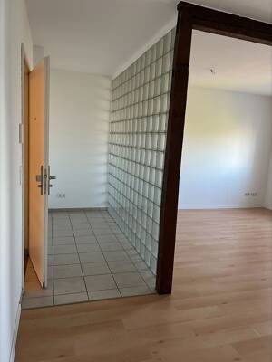 *Renovierte* 2 Zimmer Wohnung in zentraler Lage von Düsseldorf – 40231 Düsseldorf – Vorschaubild 3