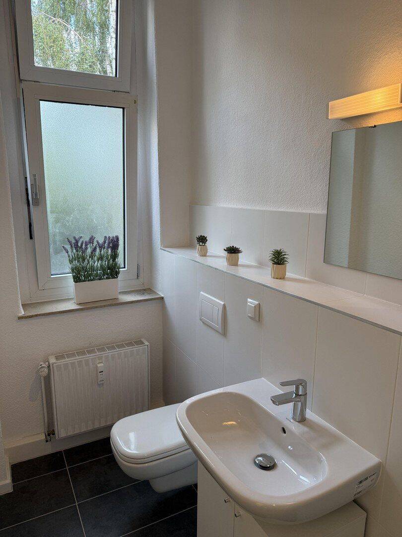 Sarnierte Altbau Wohnung (möbliert) WG 4-5 Personen – Magdeburg – Vorschaubild 5