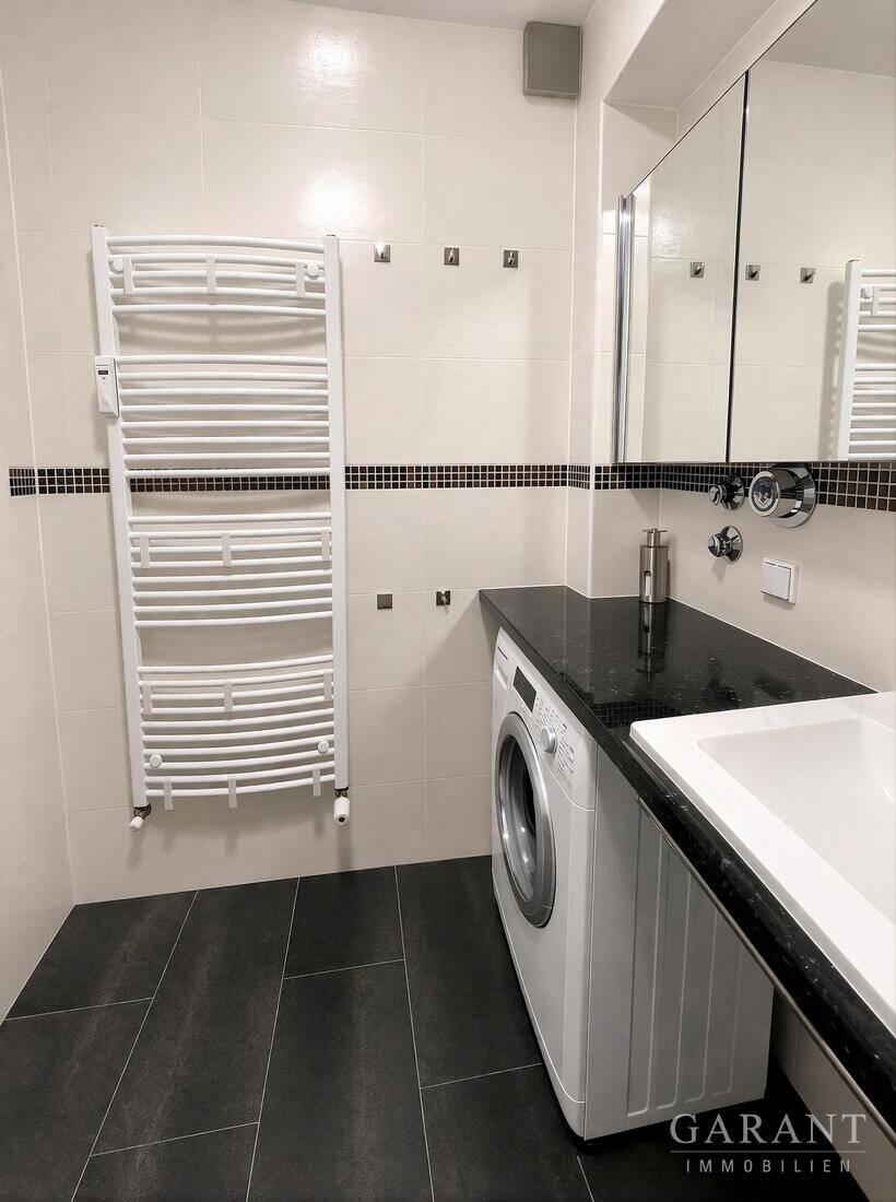 Neuwertige 3 Zimmer-Wohnung in Moosach mit Balkon, moderner Küche und Tiefgaragenstellplatz inkl. – München – Vorschaubild 8