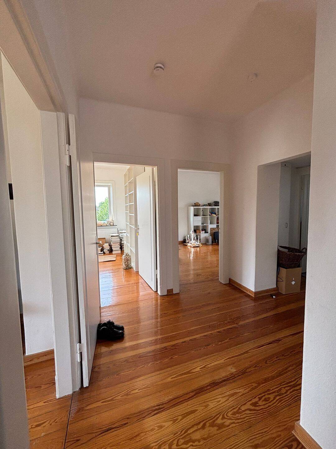Helle 3-Zimmer Altbau-Wohnung mit Einbauküche und Balkon sowie Elbblick Nähe Zollenspieker – Hamburg – Vorschaubild 4