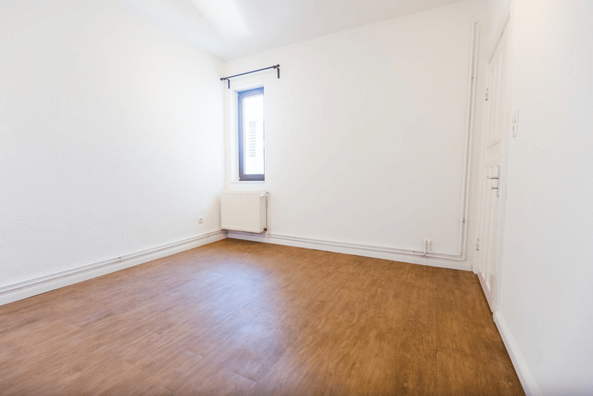 Unmöbliertes 13,5 qm großes WG Zimmer zum 01.09. am Hamburger Berg – 20359 Hamburg – Bild 1 von 7