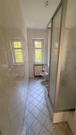 Hübsche 3-Raum-Wohnung mit Loggia direkt an der Fachhochschule! – 99085 Erfurt – Vorschaubild 8