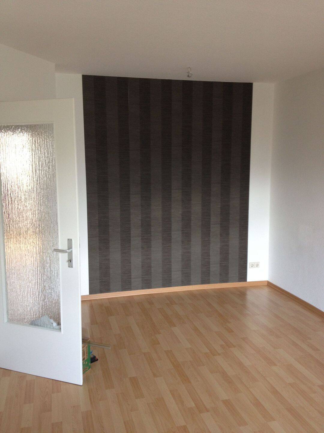 3-Raum Wohnung mit Balkon, Einbauküche, Stellplatz – Chemnitz – Vorschaubild 4