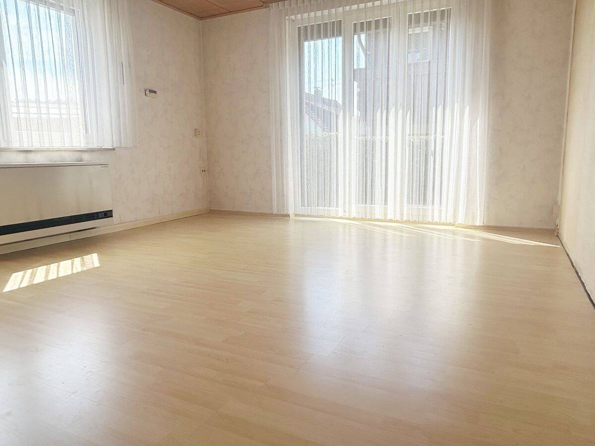 Nufringen: "Rarität, nicht nur für Autobastler" Einfamilienhaus mit Nebengebäude und Hebebühne! – Nufringen – Vorschaubild 7