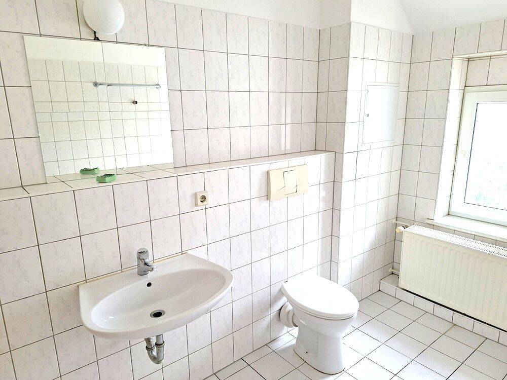 !! 3-Zimmer-Dachgeschosswohnung mit Laminat !! – Chemnitz – Vorschaubild 3