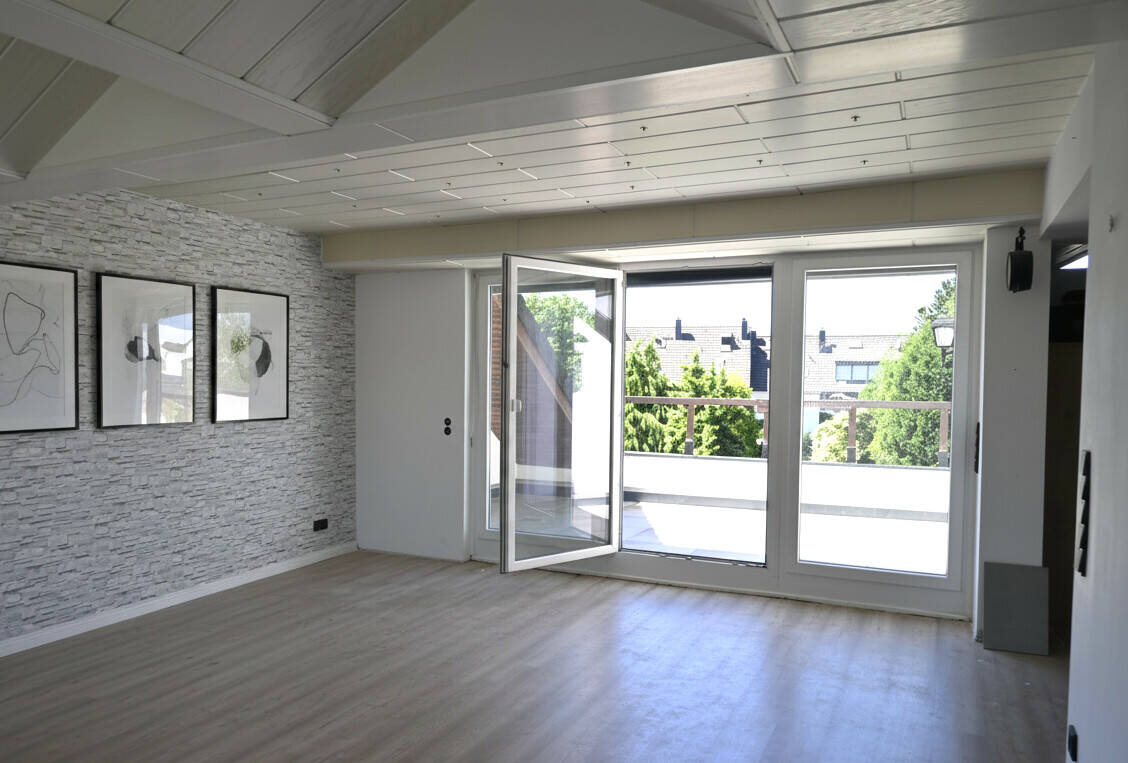 Charmante Dachwohnung mit sonniger Dachterrasse – Essen – Vorschaubild 2