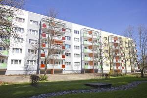 In der Herrichtung! 3-Raumwohnung mit tollem Ausblick vom großen Balkon! – 6128 Halle (Saale) – Vorschaubild 4