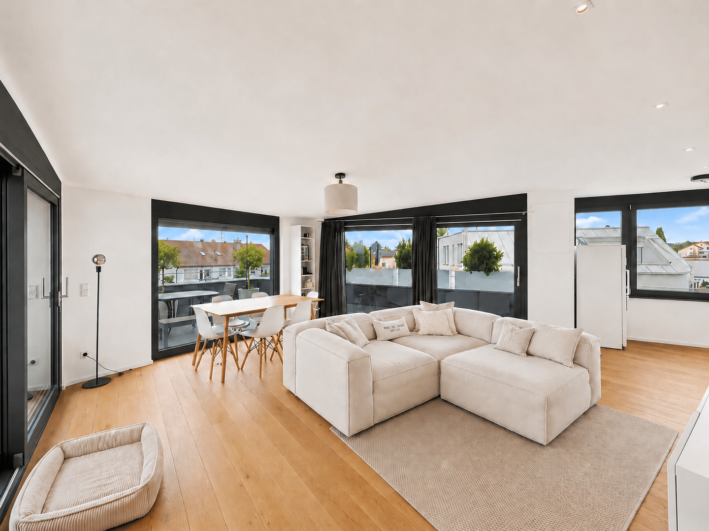 Wohnen auf höchstem Niveau - Exklusives 3,5-Zimmer-Penthouse in Stuttgart-Vaihingen