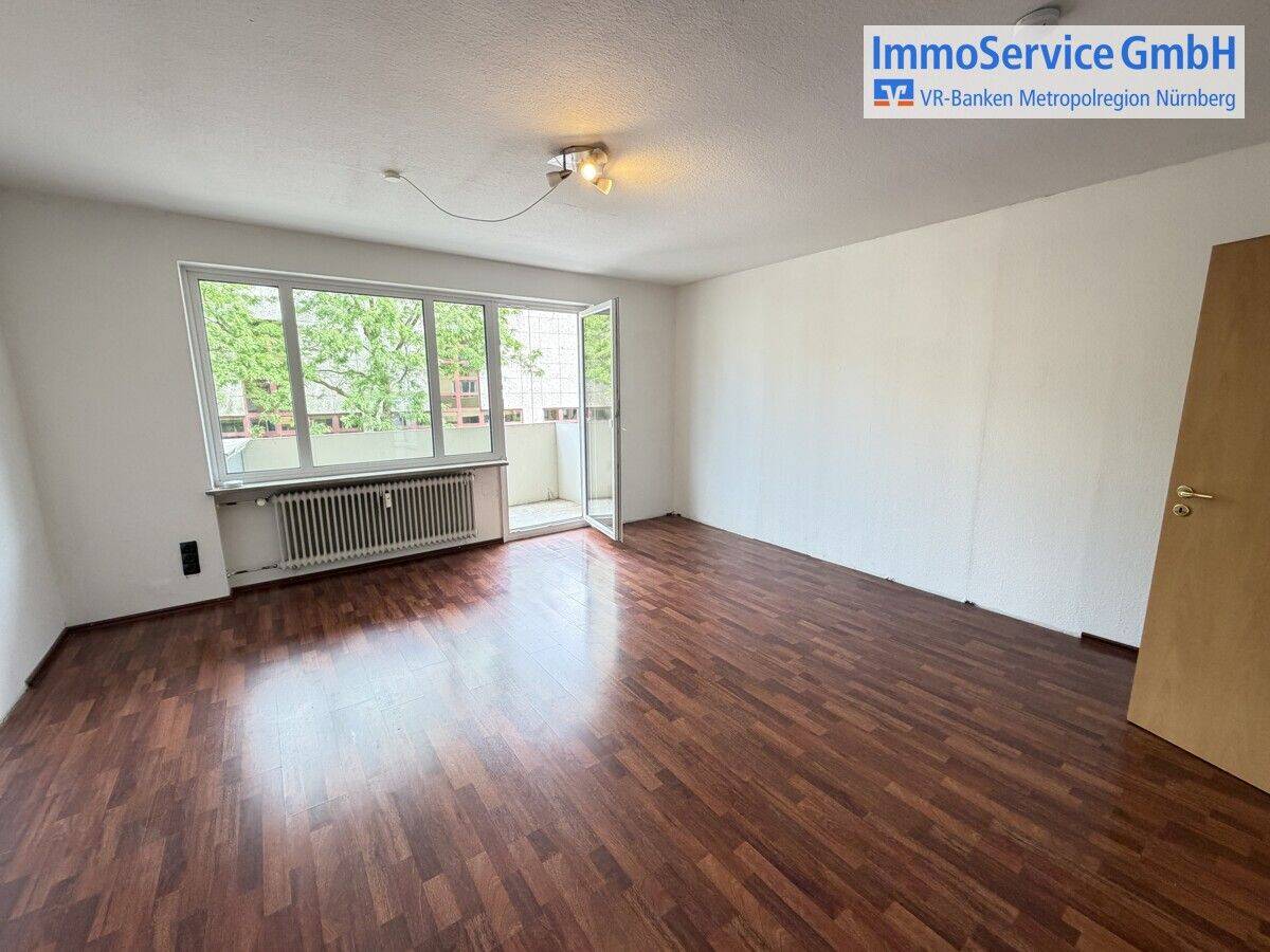 Renovierungsbedürftige 4,5-Zimmer-Wohnung mit 2 Balkone nähe Stadtpark – Nürnberg – Vorschaubild 4