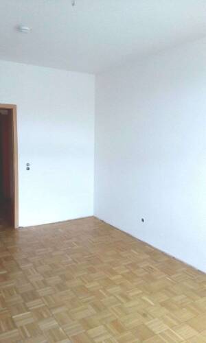 2,5 -Zimmer-Wohnung mit Balkon und Wannenbad – 45307 Essen – Vorschaubild 3