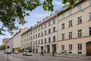Elegantes Wohnen im denkmalgeschützten Altbau: Großzügige 4-Zimmer-Wohnung mit Balkon – 80469 München – Vorschaubild 7