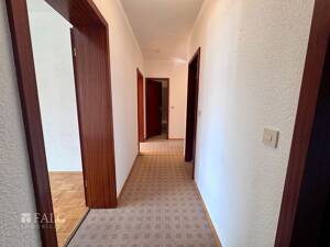 Platz für eigene Ideen: Leerstehende 3-Raum-Wohnung mit Balkon & Garage – 45219 Essen – Vorschaubild 4