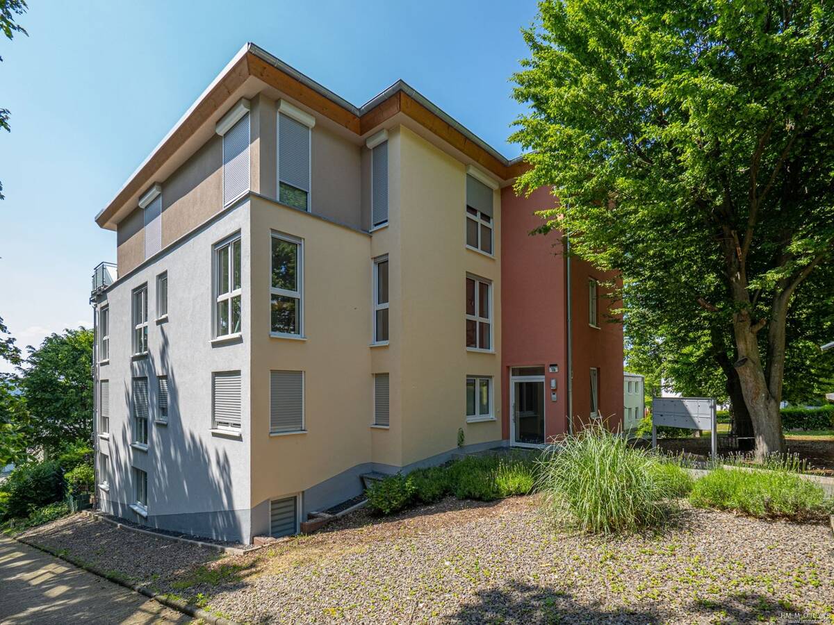 Vermietete Eigentumswohnung im Souterrain mit Terrasse, Garten und Garage auf der Horchheimer Höhe – 56076 Koblenz – Bild 1 von 7