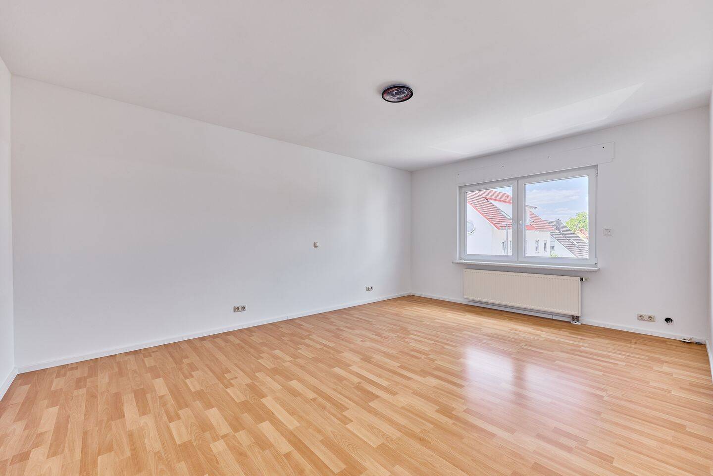 Helle 3,5-Zimmerwohnung mit Balkon in gepflegtem Dreifamilienhaus – Griesheim – Vorschaubild 7