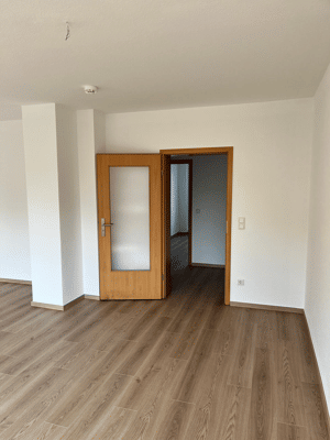 3 Zimmer mit Balkon zur Rückseite - ruhig und doch mitten drin! – 45899 Gelsenkirchen – Vorschaubild 2