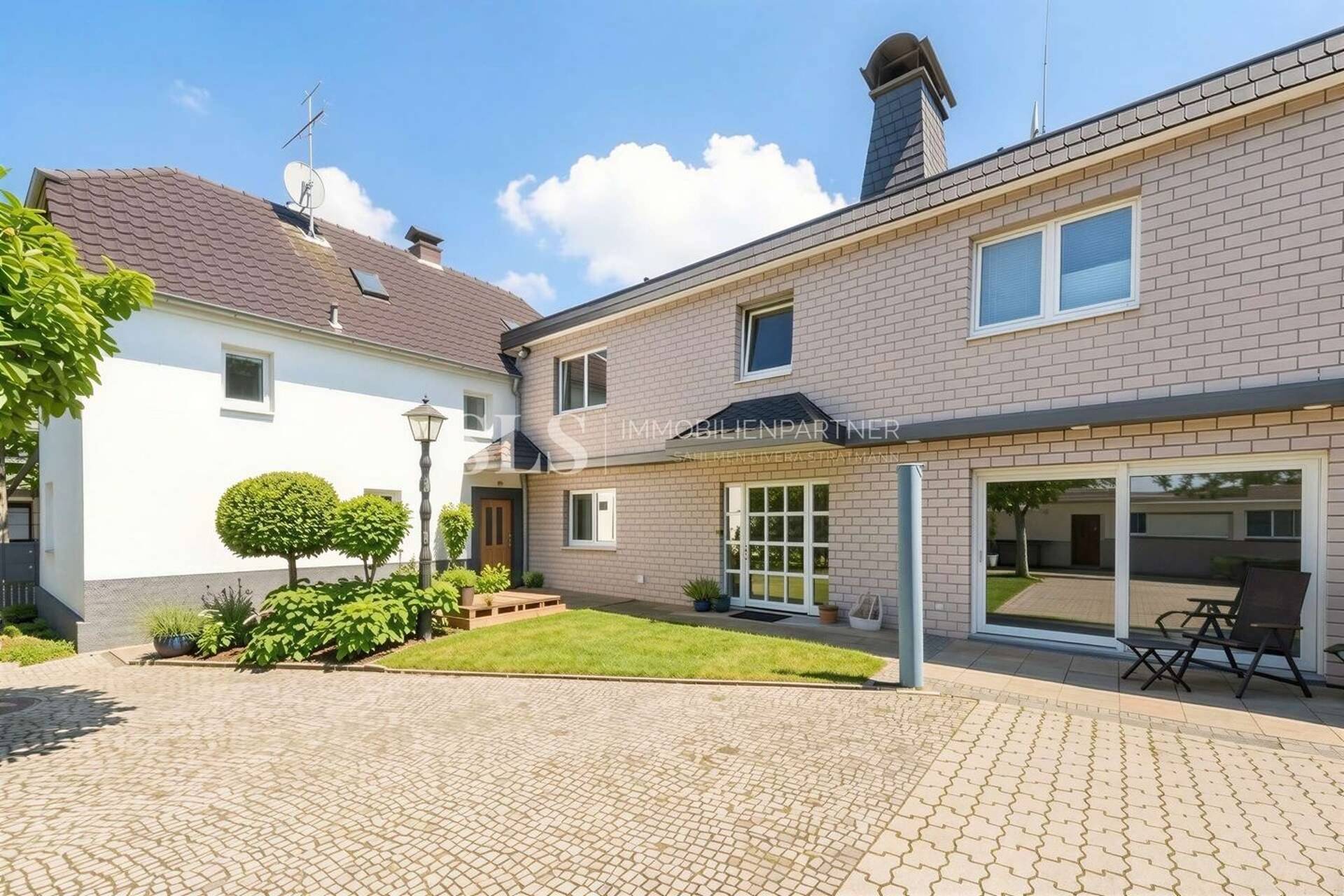 Haus in 51469 Bergisch Gladbach mit 255 m² kaufen