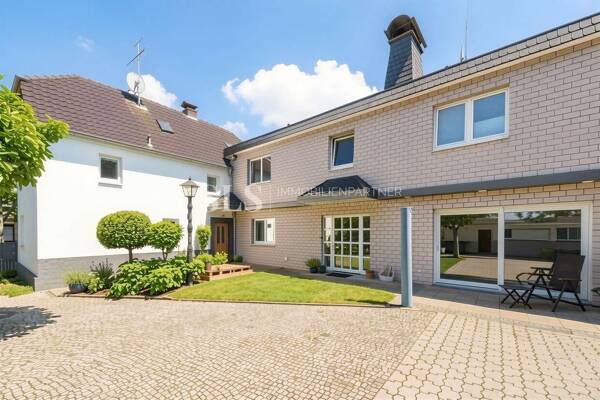 Haus in 51469 Bergisch Gladbach mit 255 m² kaufen