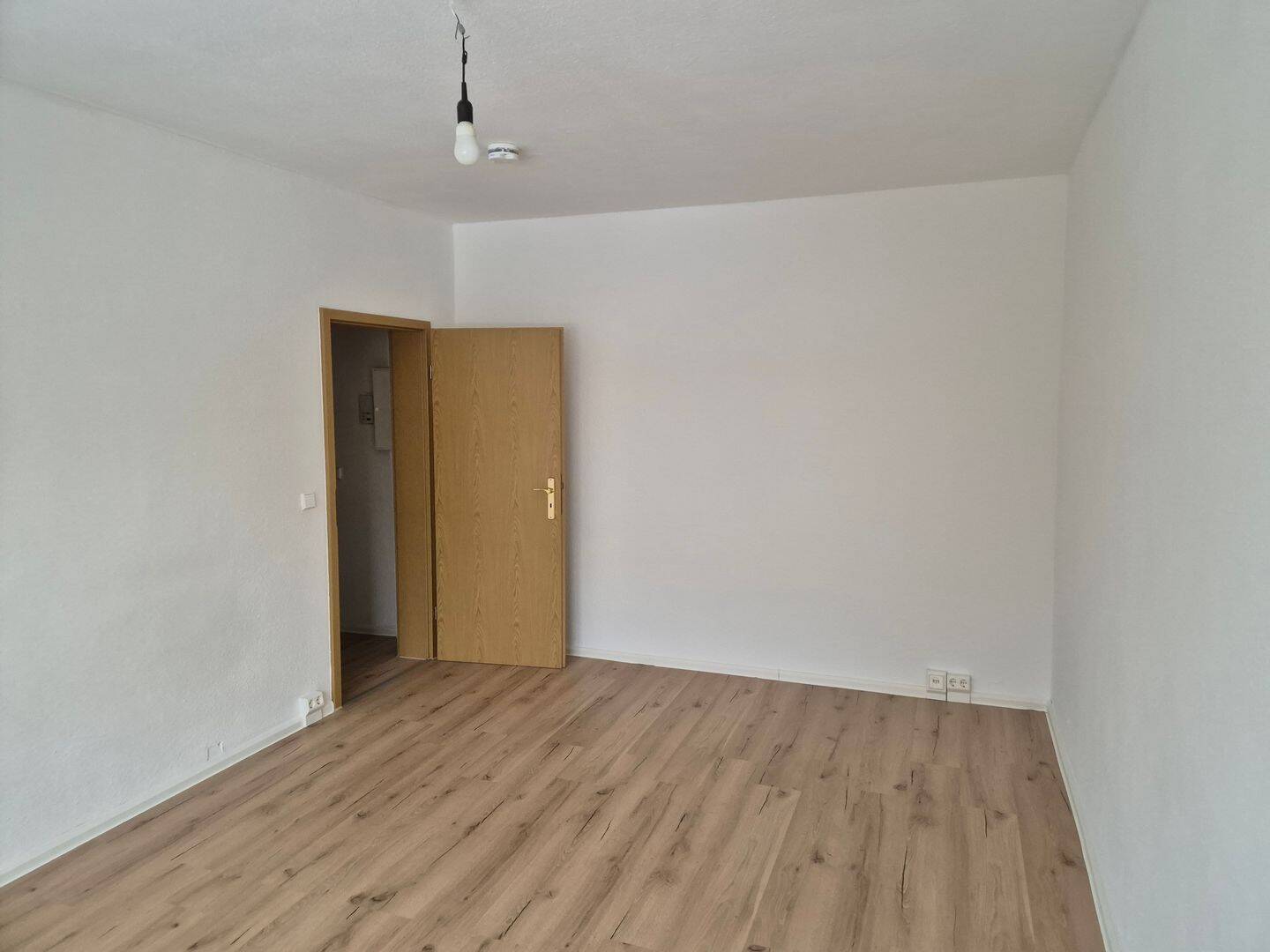 Gemütliches 1-Zimmer-Apartment im 5. Obergeschoss mit Singleküche – Leipzig – Vorschaubild 7