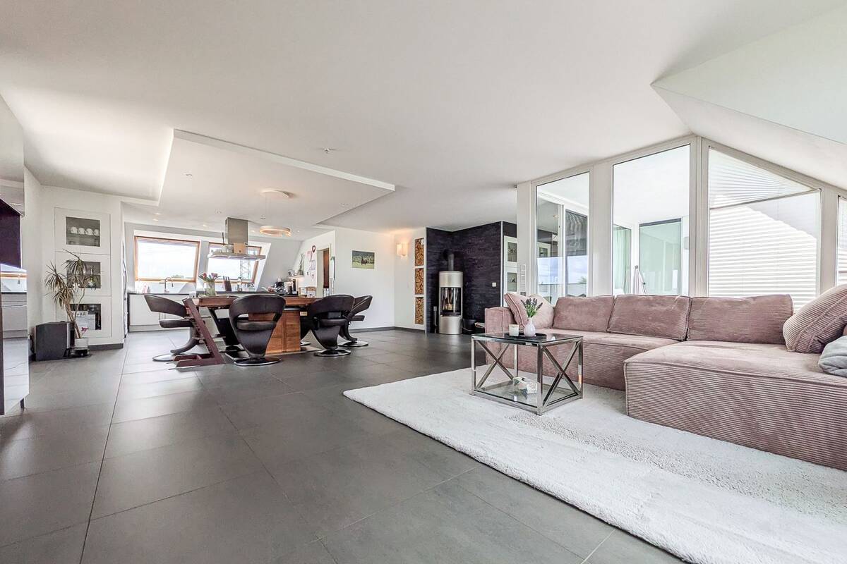 Penthouse-Wohnung - VIP Zugang mit Aufzug - Dachterrasse - Tiefgarage - Ladesäule* – 45481 Mülheim an der Ruhr – Bild 1 von 9