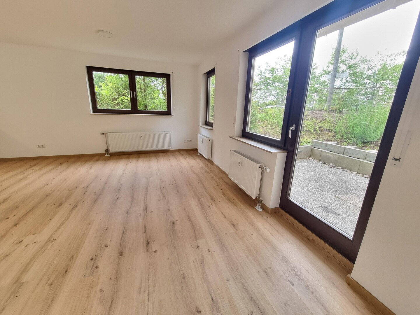 Provisionsfrei! 1,5 ZiWhg NEU modernisiert am Stadtpark 5 Min. zur S-Bahn, Porsche/Bosch – Stuttgart – Vorschaubild 6