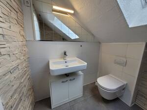 Gemütliche Dachgeschoss-Wohnung in idealer Lage für Singles und Paare! – 71336 Waiblingen – Vorschaubild 7