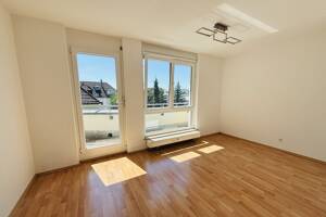 Freie 3/4-Zi-Penthouse-Wohnung in zentraler Lage von Bad Cannstatt – 70372 Stuttgart – Vorschaubild 9
