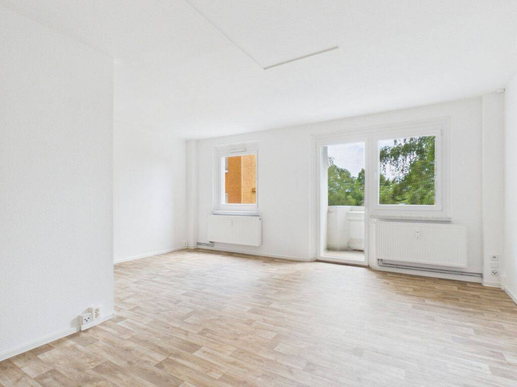 2-Raum-Wohnung mit Balkon auf dem südlichen Sonnenberg – Chemnitz – Bild 1 von 9