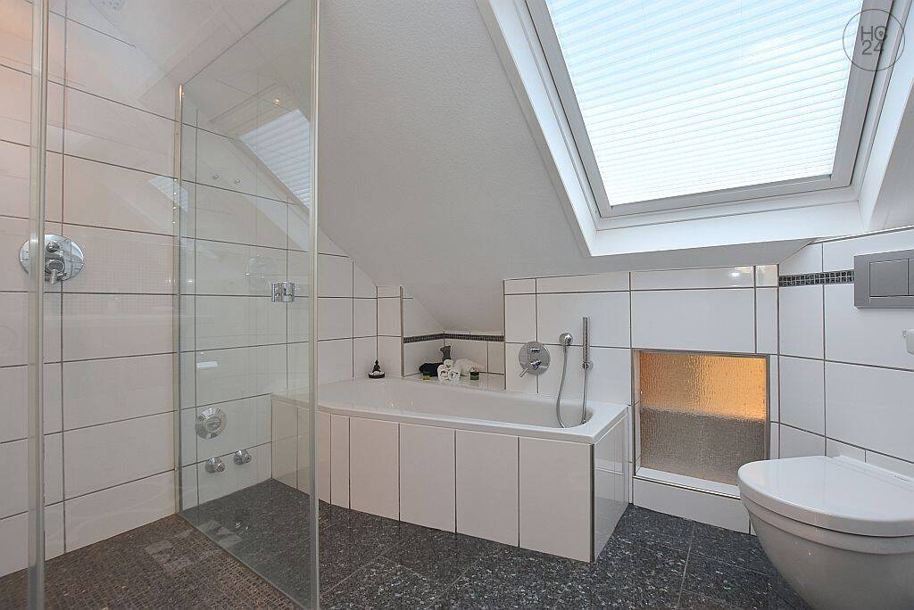Modern möblierte Wohnung mit Balkon und Klimaanlage in Stuttgart Riedenberg – Stuttgart – Vorschaubild 4