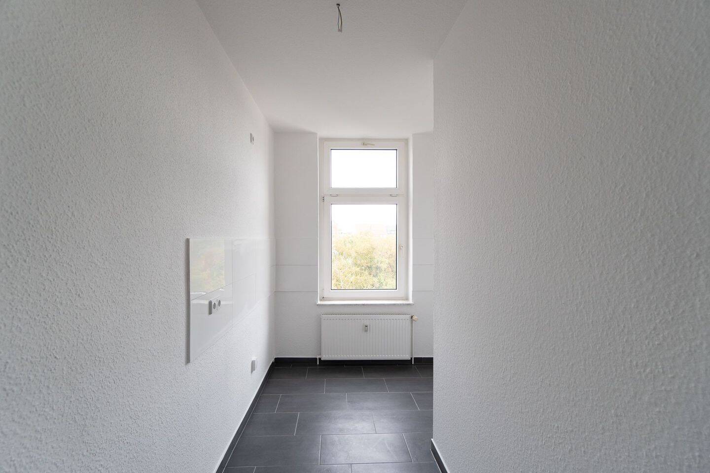 +++Frisch saniert+++helles DG mit familienfreundlichem Zuschnitt und Balkon+++ – Magdeburg – Vorschaubild 4