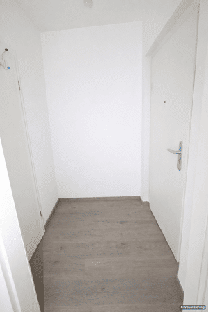 Modernisierte 2-Zi Etagenwohnung in zentraler Lage von Essen - Ideal für Kapitalanleger! – 45143 Essen – Vorschaubild 4