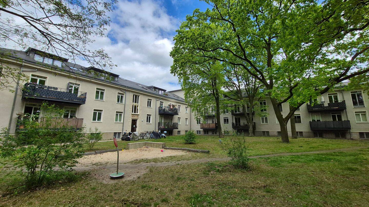 Helle, moderne Dachgeschosswohnung mit Süd-Terrasse